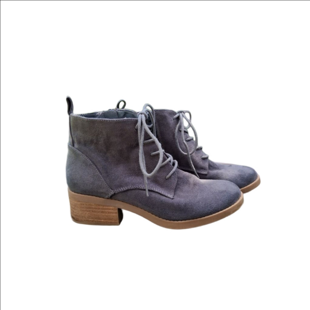 Carlos Santana "Macey" Grey Suede Ankle Boots Booties US 7 Boho Chic Classic